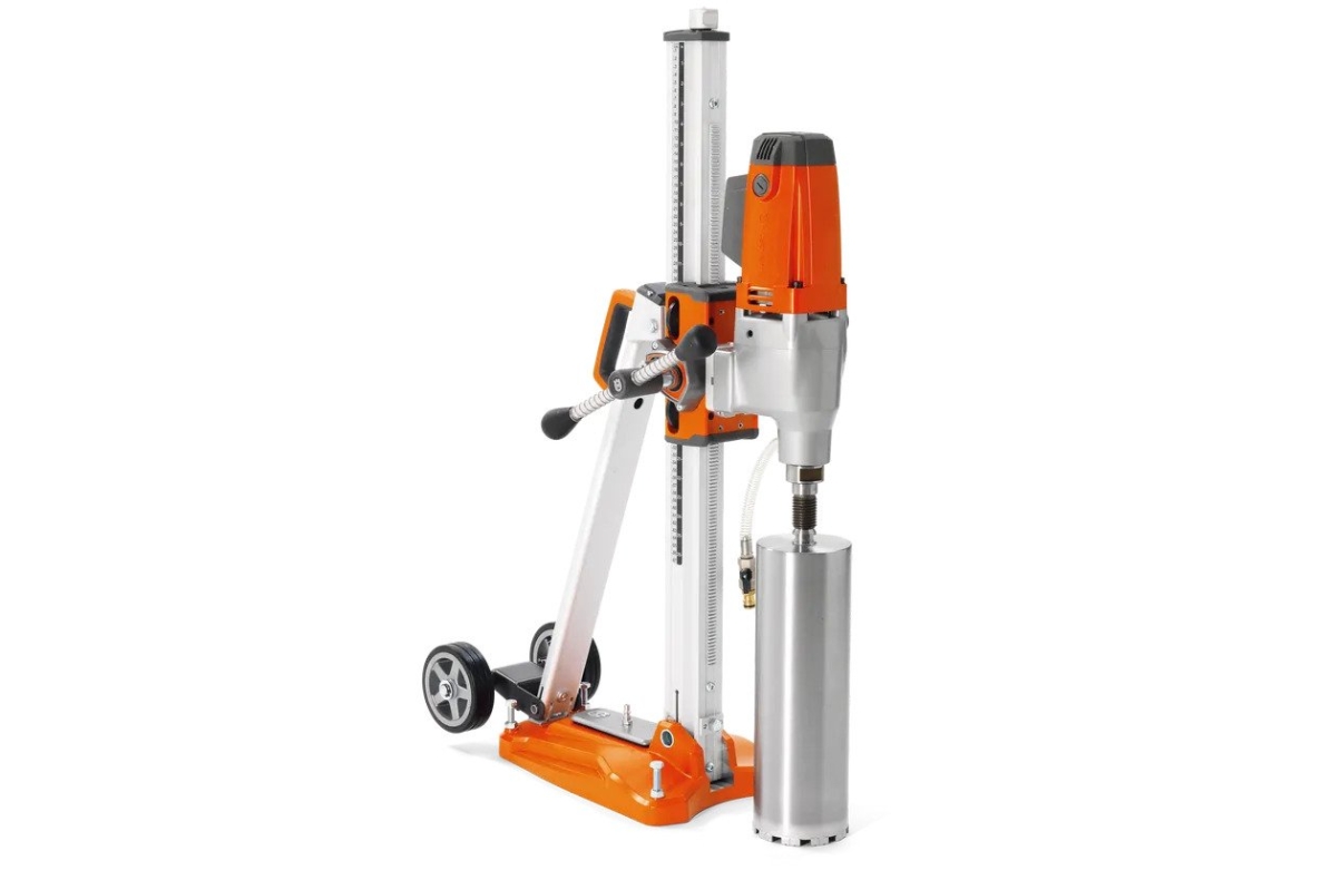 Husqvarna 965173603 DMS240 Diamantboormachine met statief
